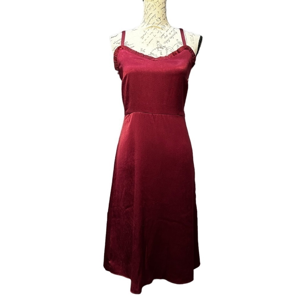LOFT Burgundy Spaghetti Strap Dress in Size 10P NWT